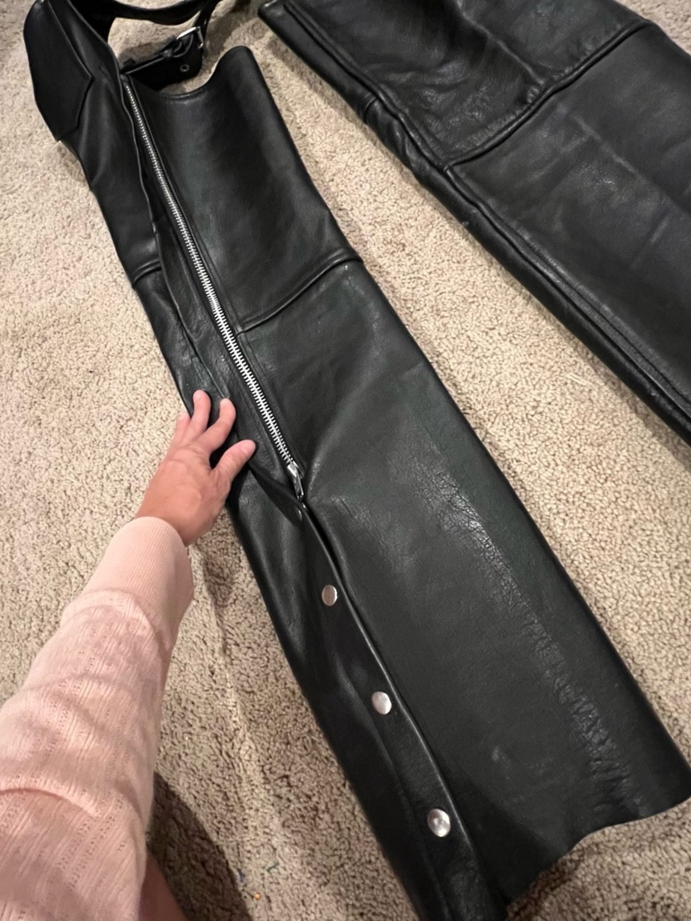 MILWAUKEE Black 100% Leather Women's Chaps - Picture 4 of 8
